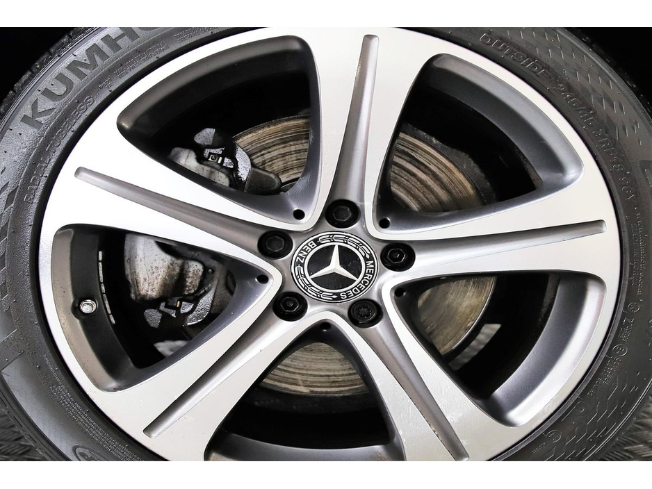 2018 Mercedes-Benz E Class - image 29