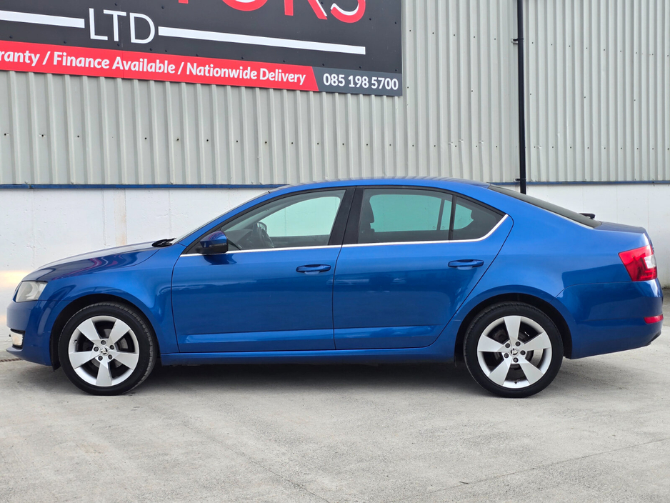 2015 Skoda Octavia - image 8