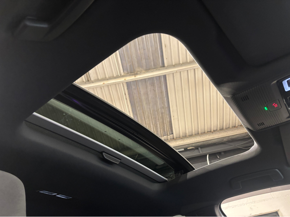 2021 Volkswagen Golf - image 30