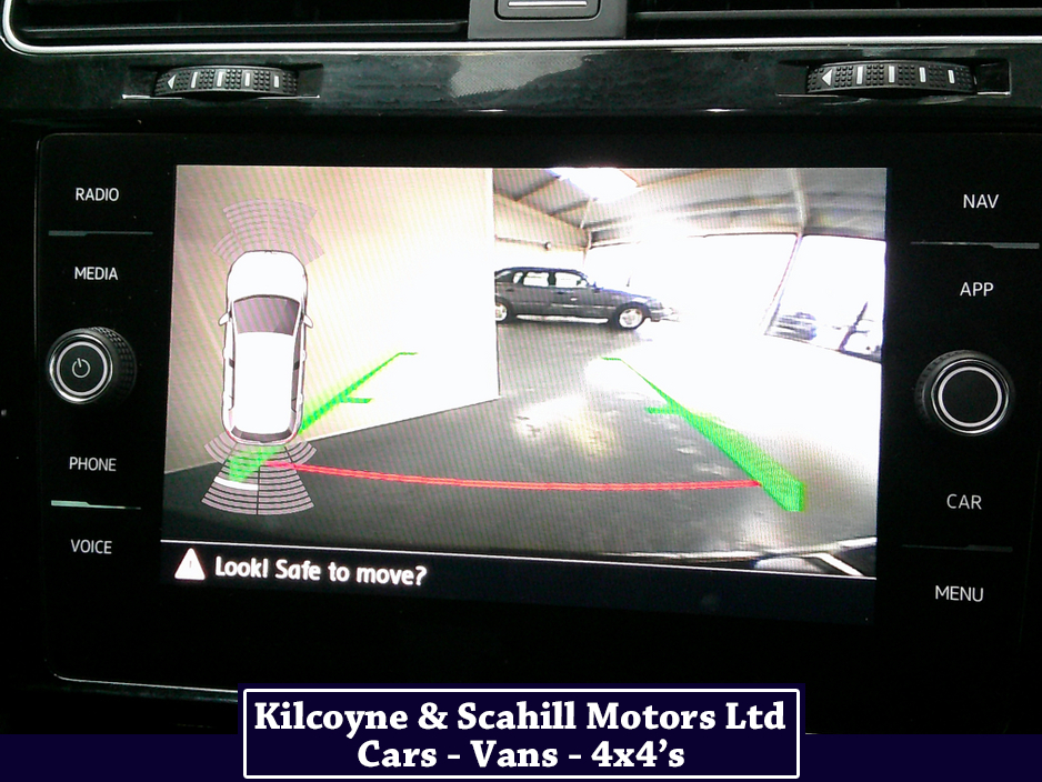 2017 Volkswagen Golf - image 27