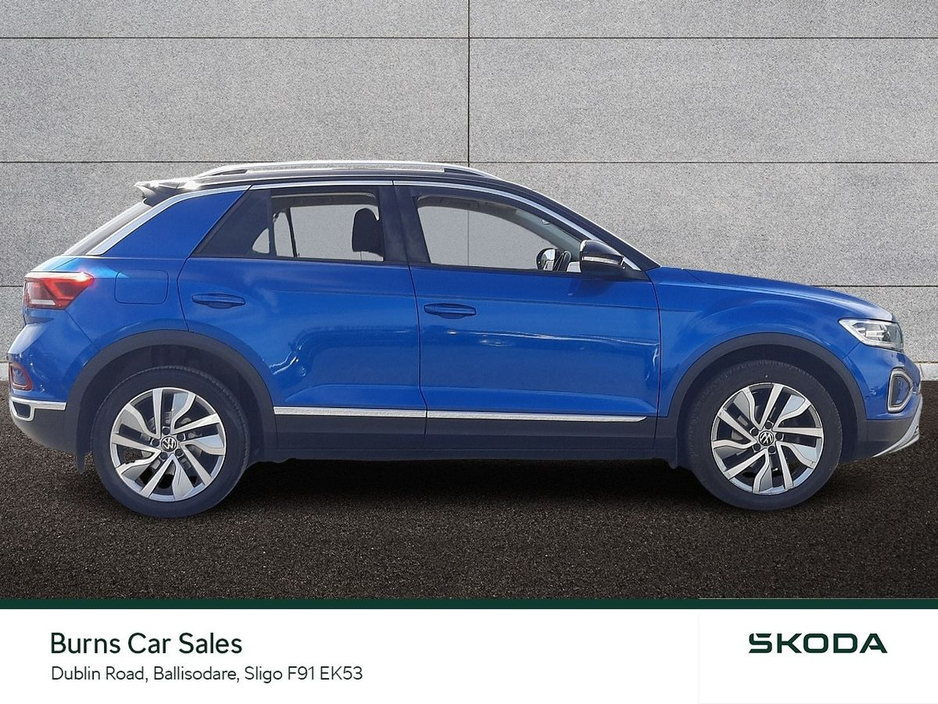 2022 Volkswagen T-Roc - image 11