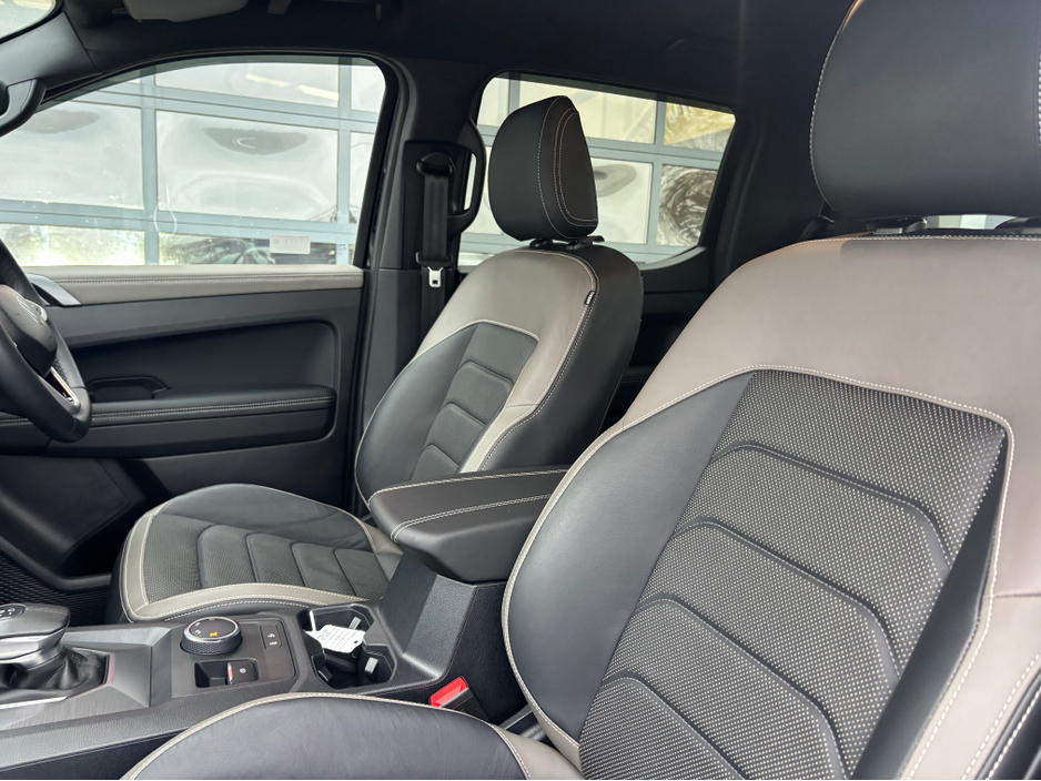 2024 Volkswagen Amarok AVENTURA V6 TDI 4M DC 4MOTION €61,900