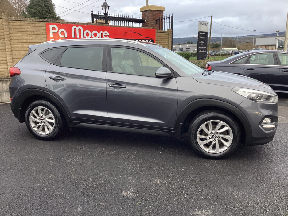 2016 Hyundai Tucson - image 3