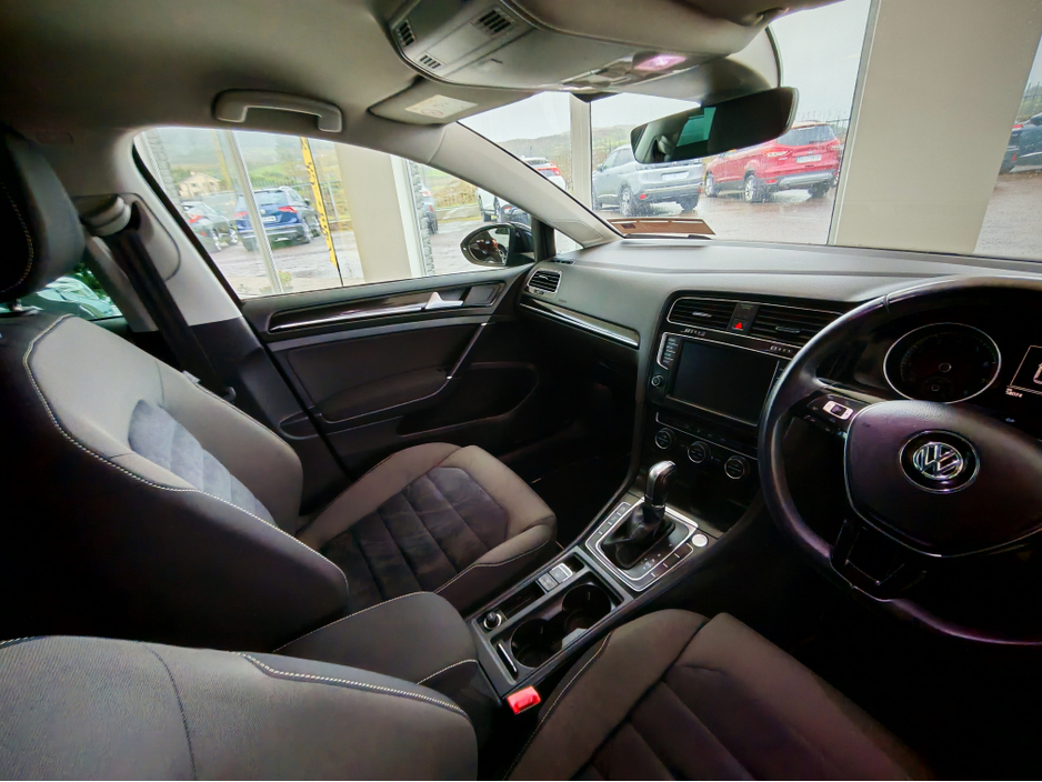 2017 Volkswagen Golf - image 10