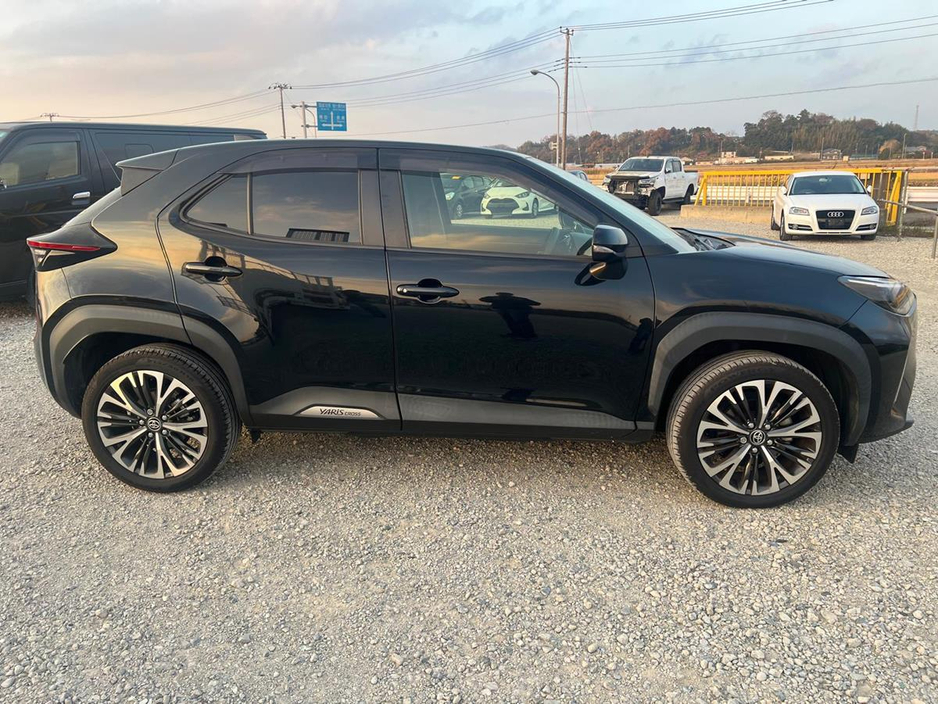 2021 Toyota Yaris Cross - image 7