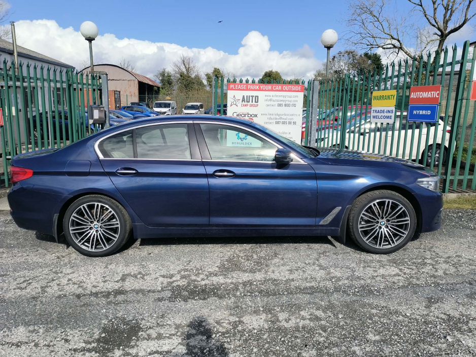 2017 BMW 5 Series - image 8