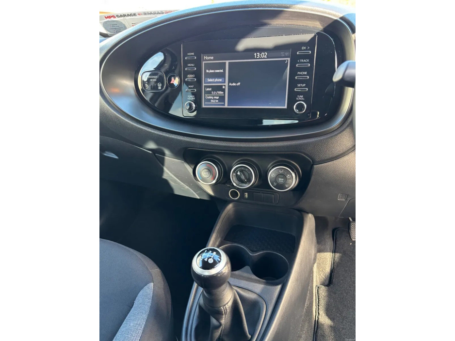 2022 Toyota Aygo - image 14