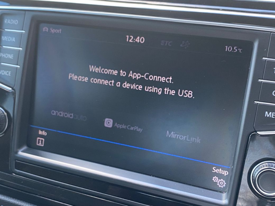 2017 Volkswagen Touran - image 22