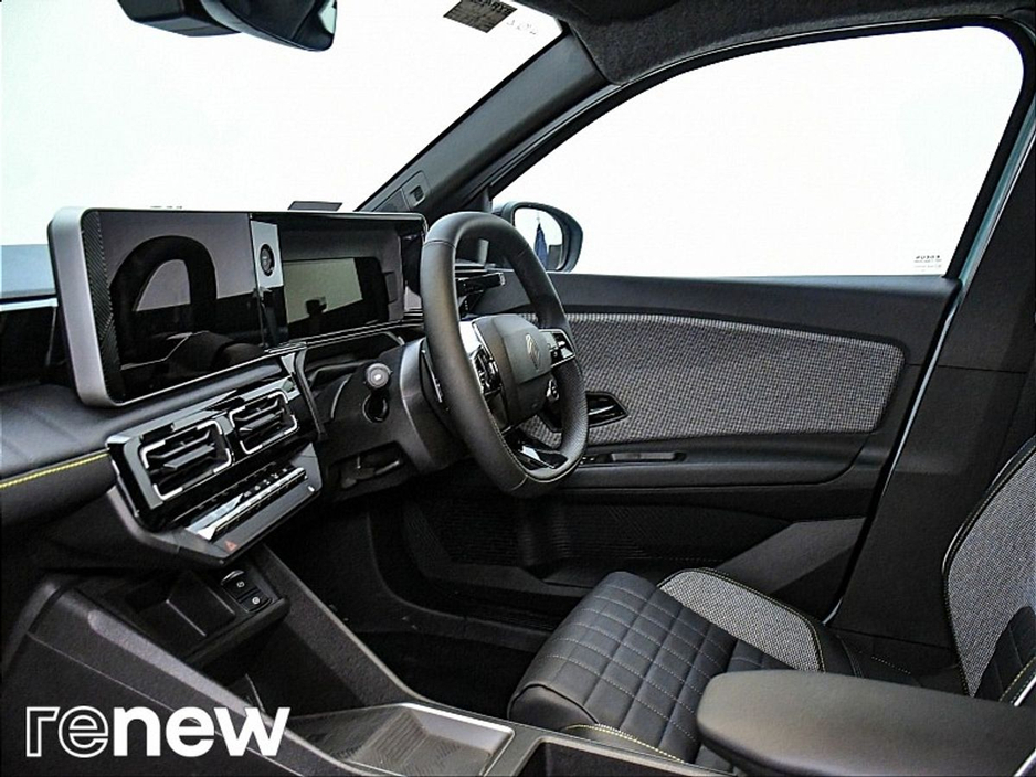 2026 Renault 4 techno 52kWh 150hp DEMO €37,145