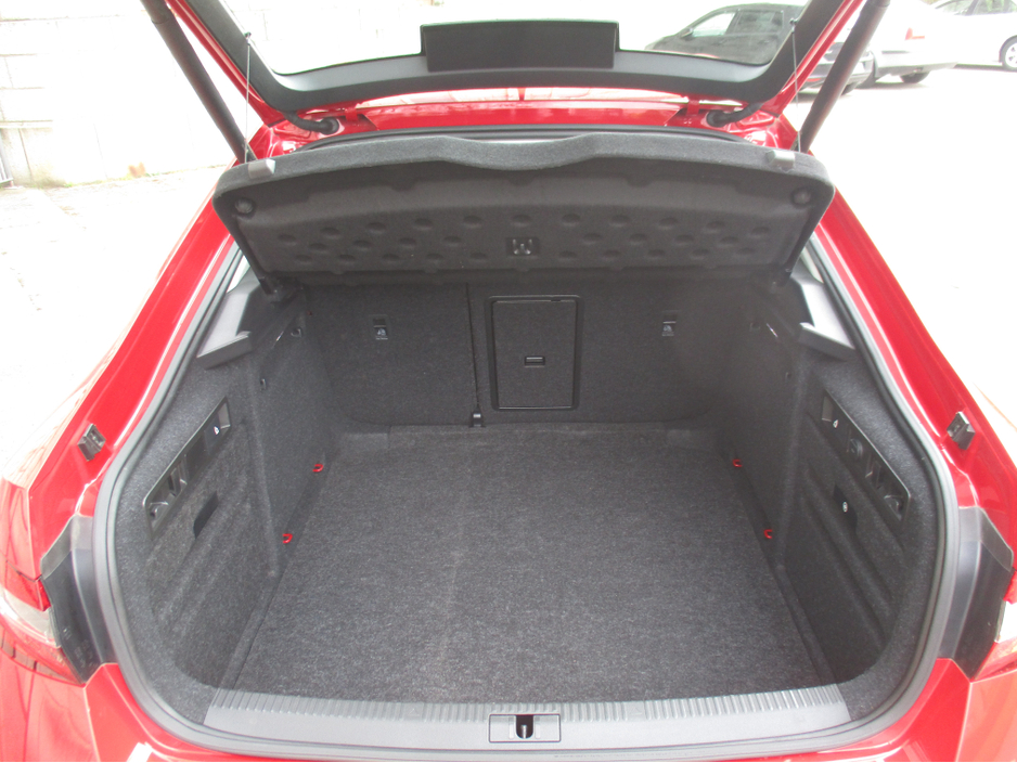 2023 Skoda Superb - image 7