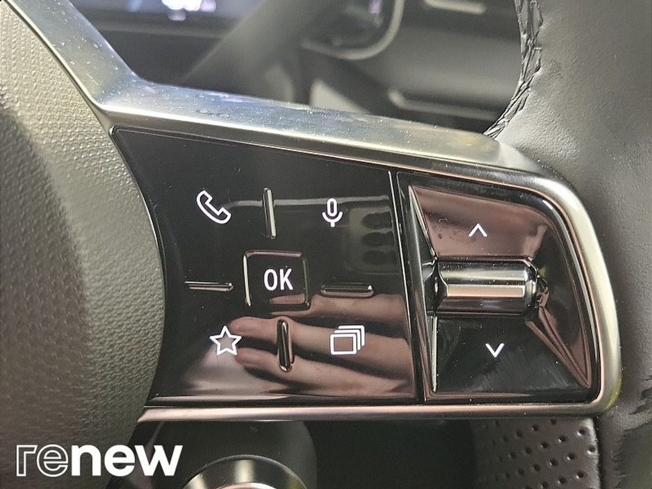 2025 Renault 5 - image 21