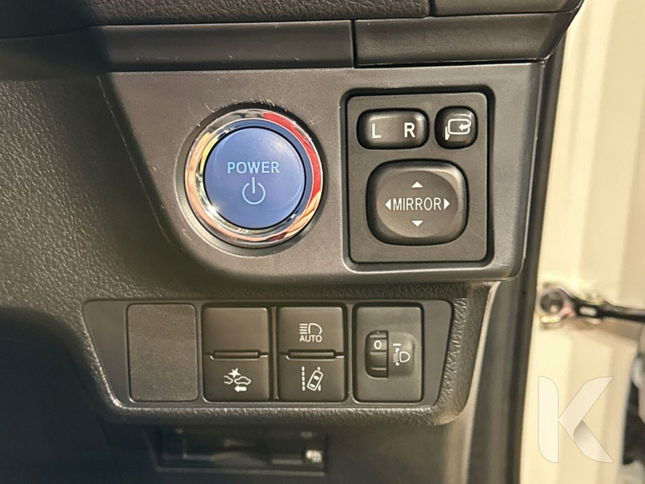 2021 Toyota Corolla - image 12