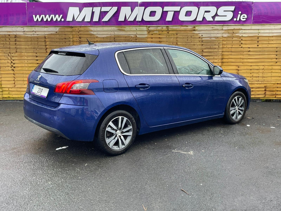 2018 Peugeot 308  €14,950