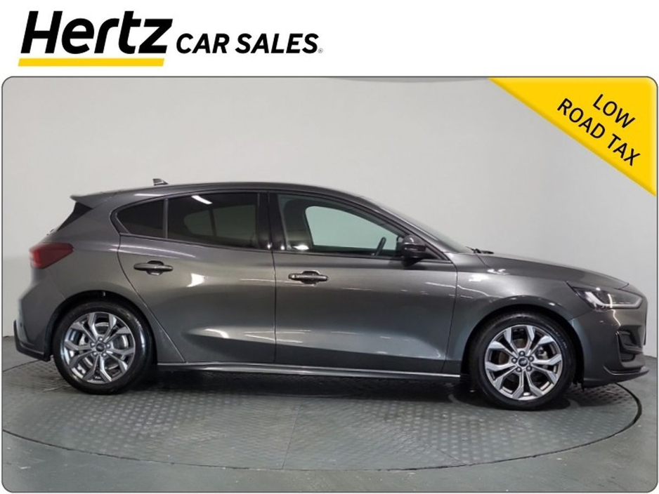 2024 Ford Focus - image 3