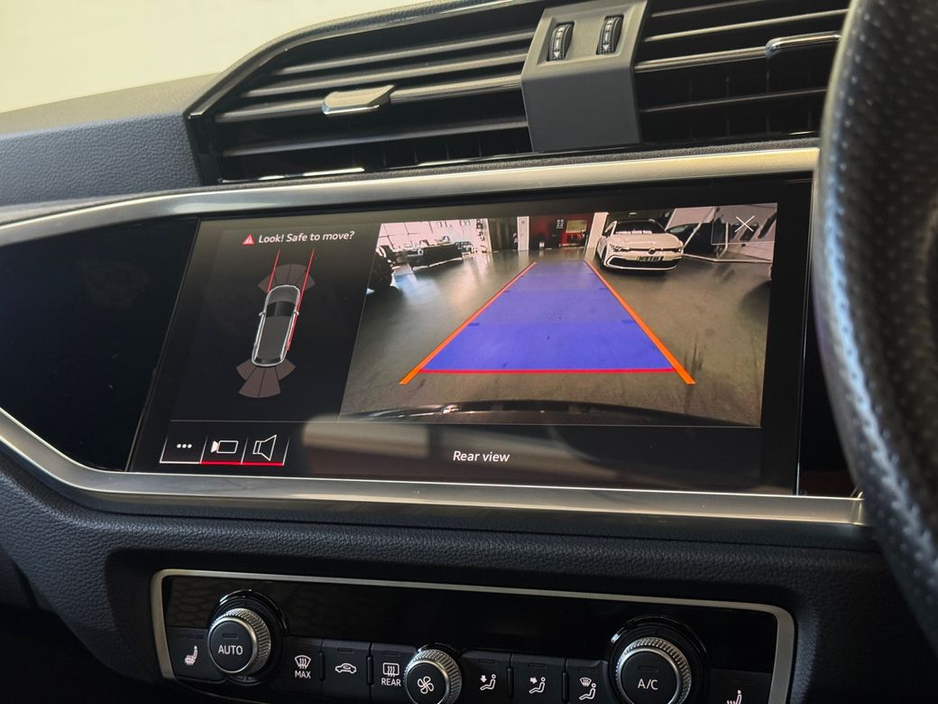 2022 Audi RS Q3 - image 18