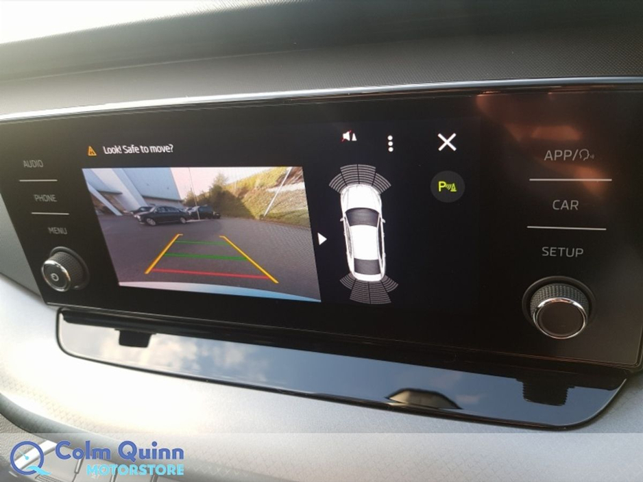 2023 Skoda Octavia - image 16