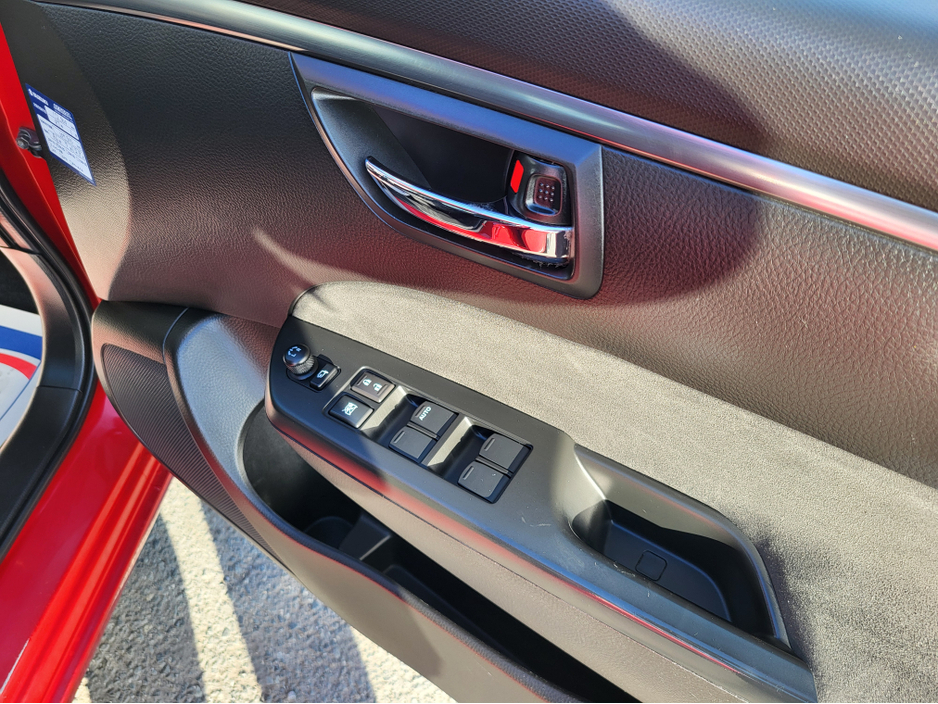 2016 Suzuki Swift - image 16