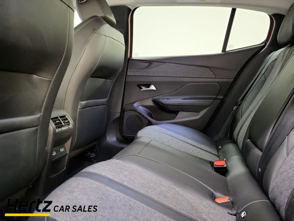 2023 Peugeot 408 - image 16