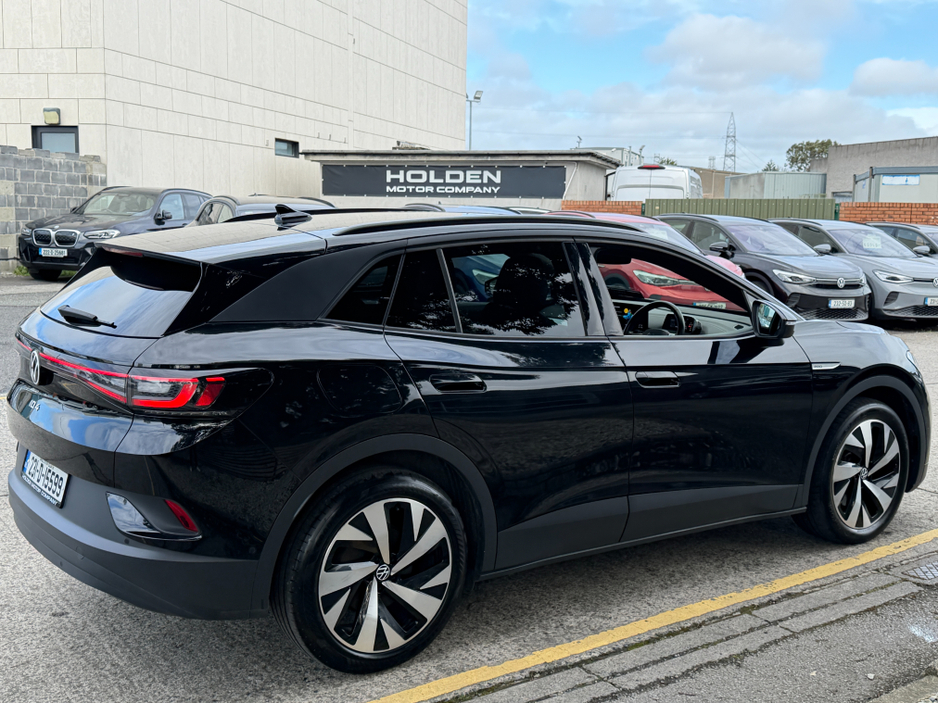 2023 Volkswagen ID.4 - image 8