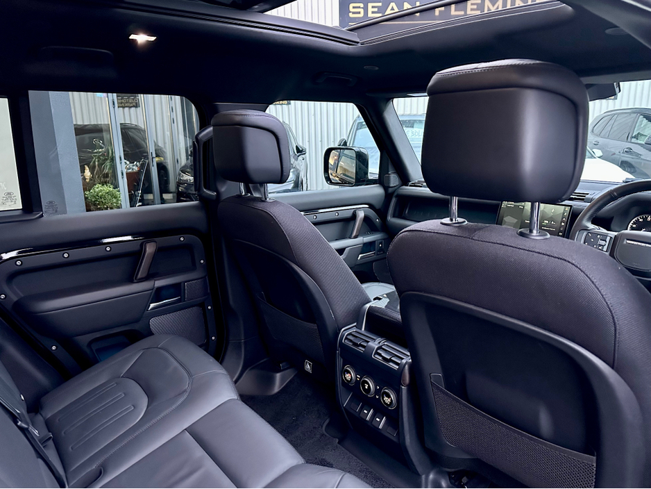 2023 Land Rover Defender ++HIGH SPEC++ 110 2.0 P400E X 404PS