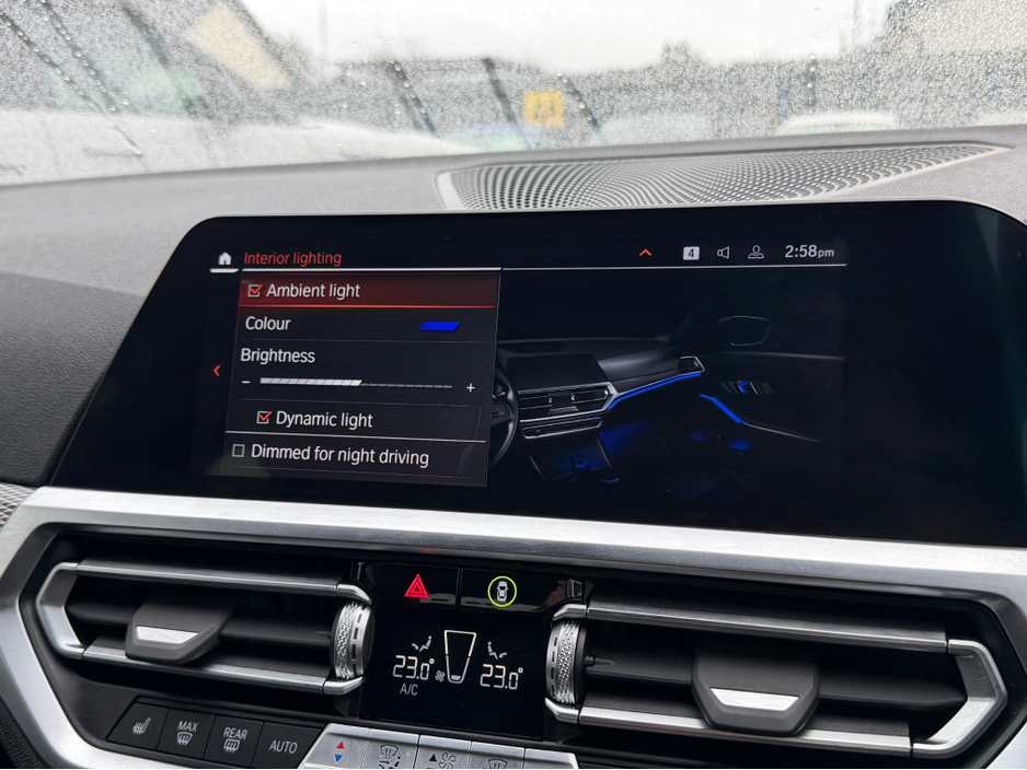 2022 BMW 3 Series - image 28