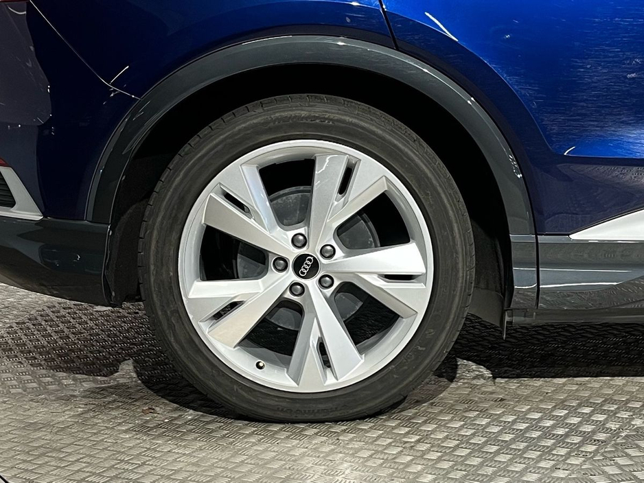 2024 Audi Q4 e-tron - image 10