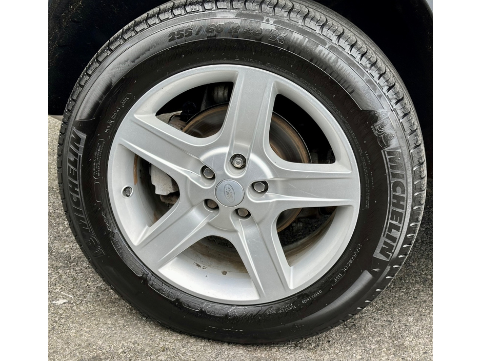 2023 Land Rover Defender - image 16