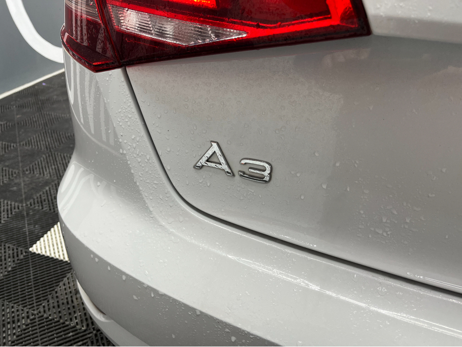 2017 Audi A3 2017 AUDI A3 TFSI SPORTBACK 1.4 AUTOMATIC / CRUISE CONTROL / REVERSE CAMERA AND MORE