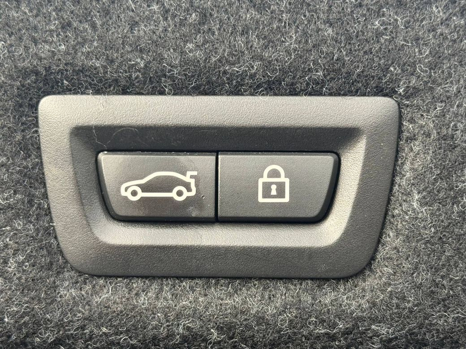 2018 BMW 5 Series - image 15