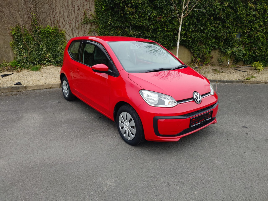 2018 Volkswagen up! - image 3