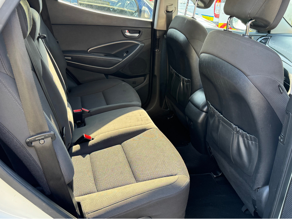 2015 Hyundai Santa Fe - image 7