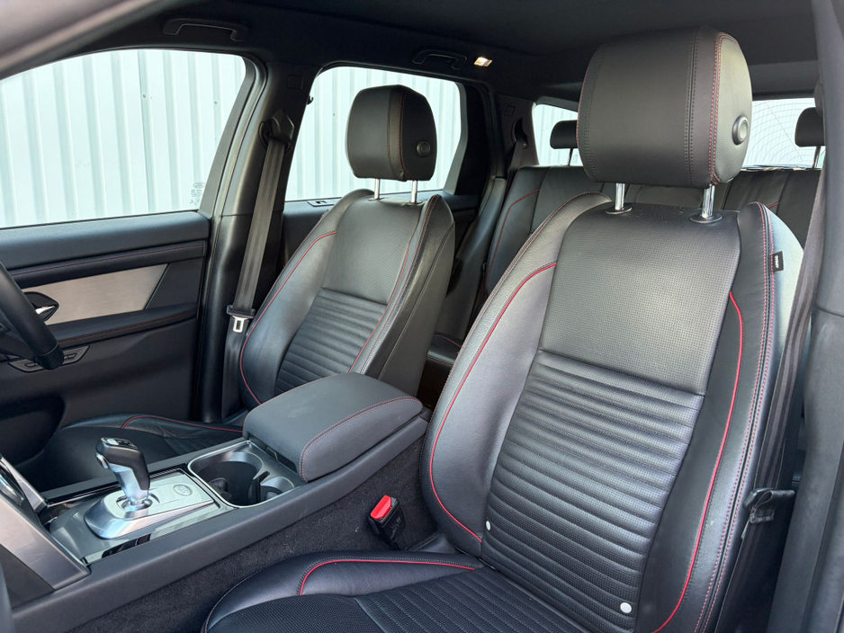 2021 Land Rover Discovery - image 11