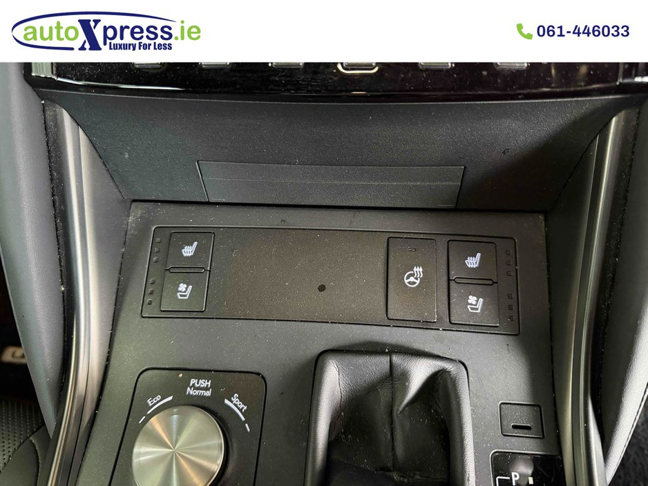 2023 Lexus IS 300 h - image 8