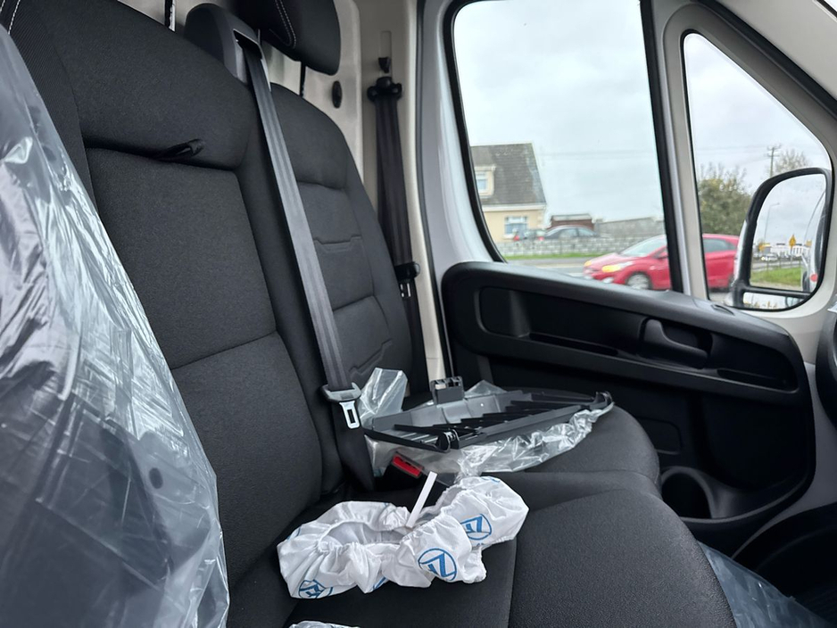 2026 Peugeot Boxer - image 10