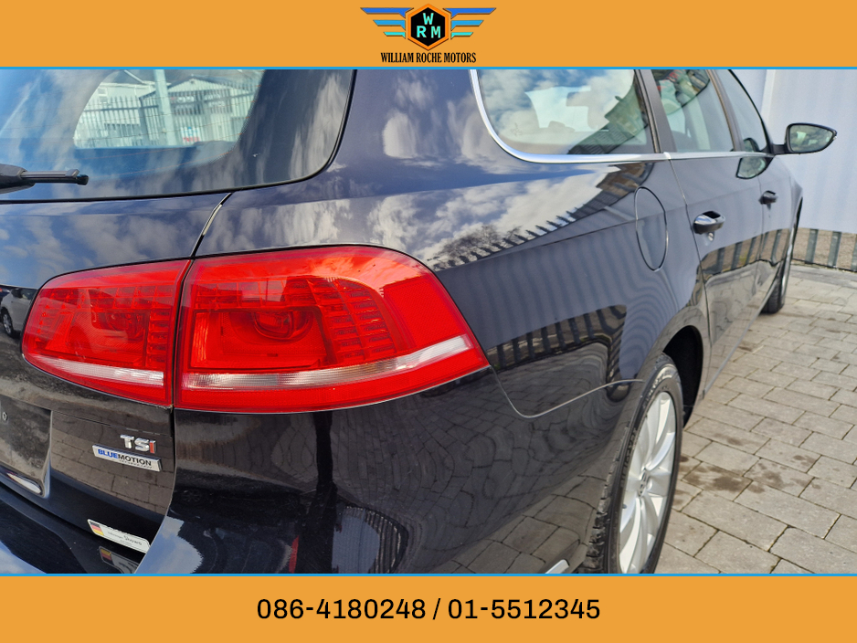 2012 Volkswagen Passat - image 11