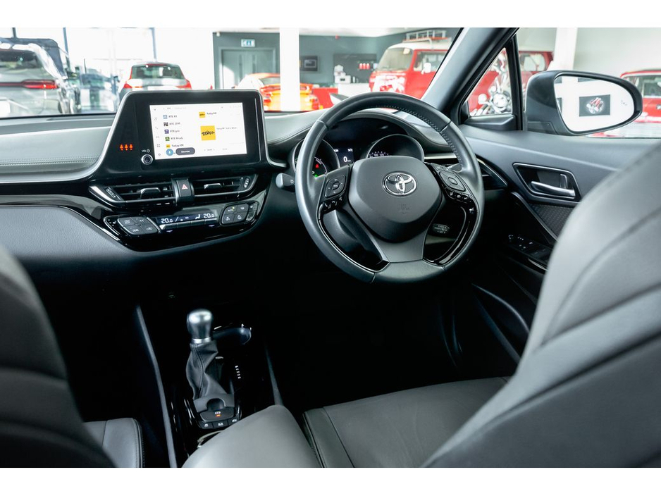 2023 Toyota C-HR SOL HYBRID €26,899