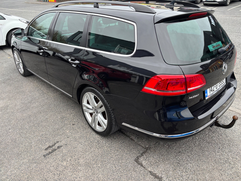 2014 Volkswagen Passat - image 16