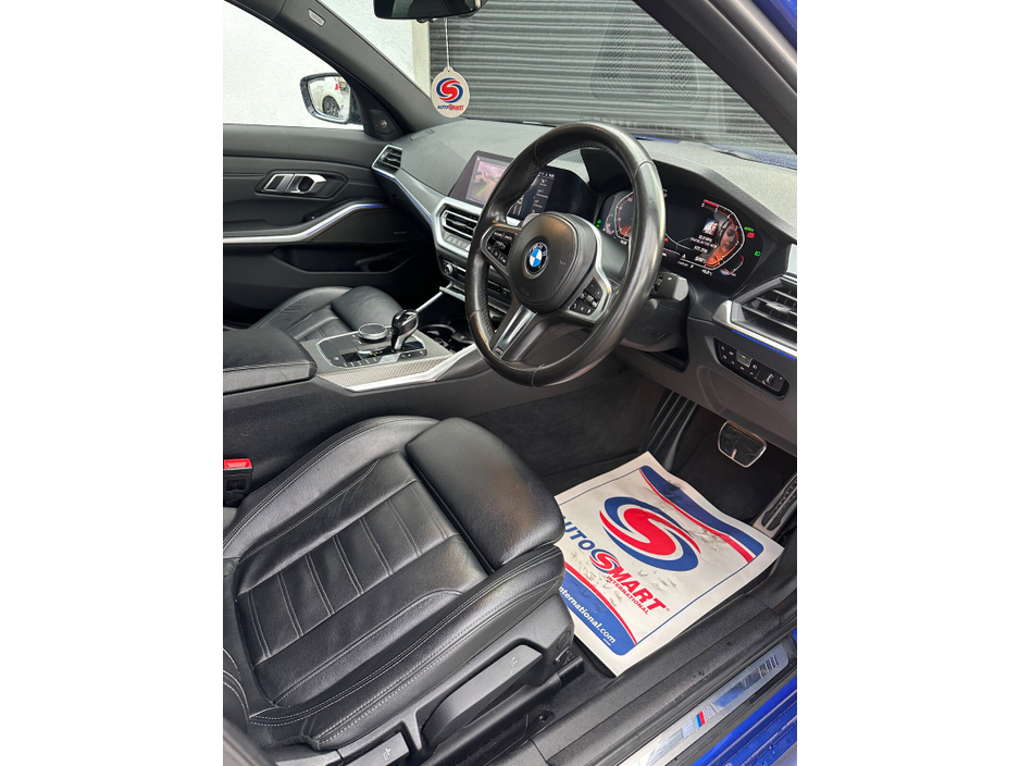 2020 BMW 3 Series - image 13