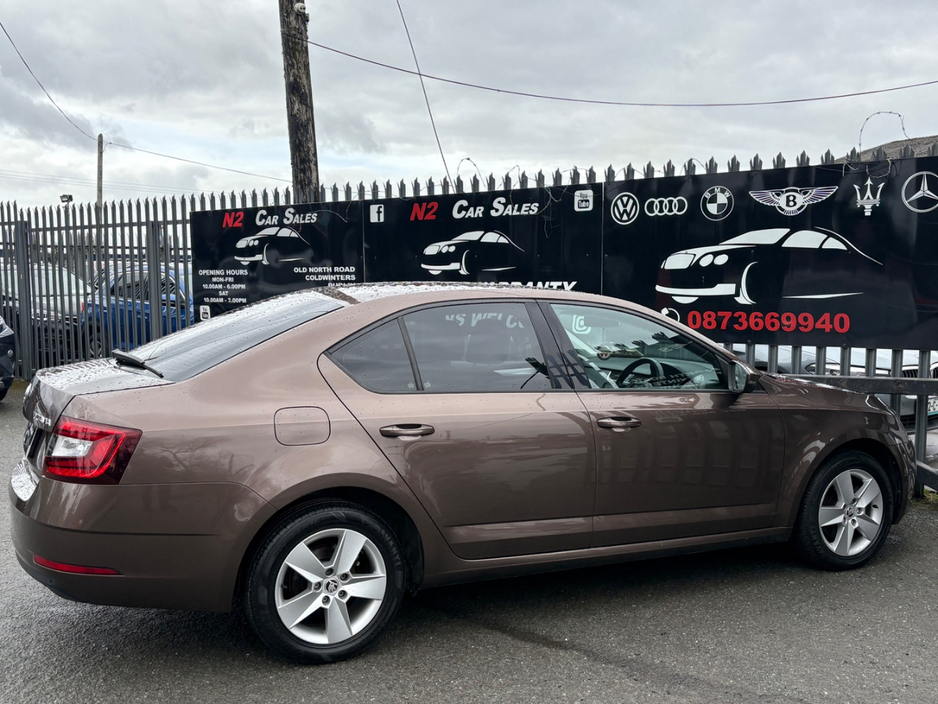 2018 Skoda Octavia - image 11