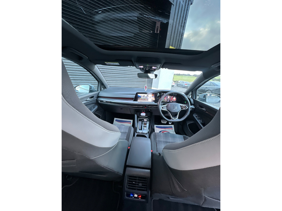 2024 Volkswagen Golf  €45,995