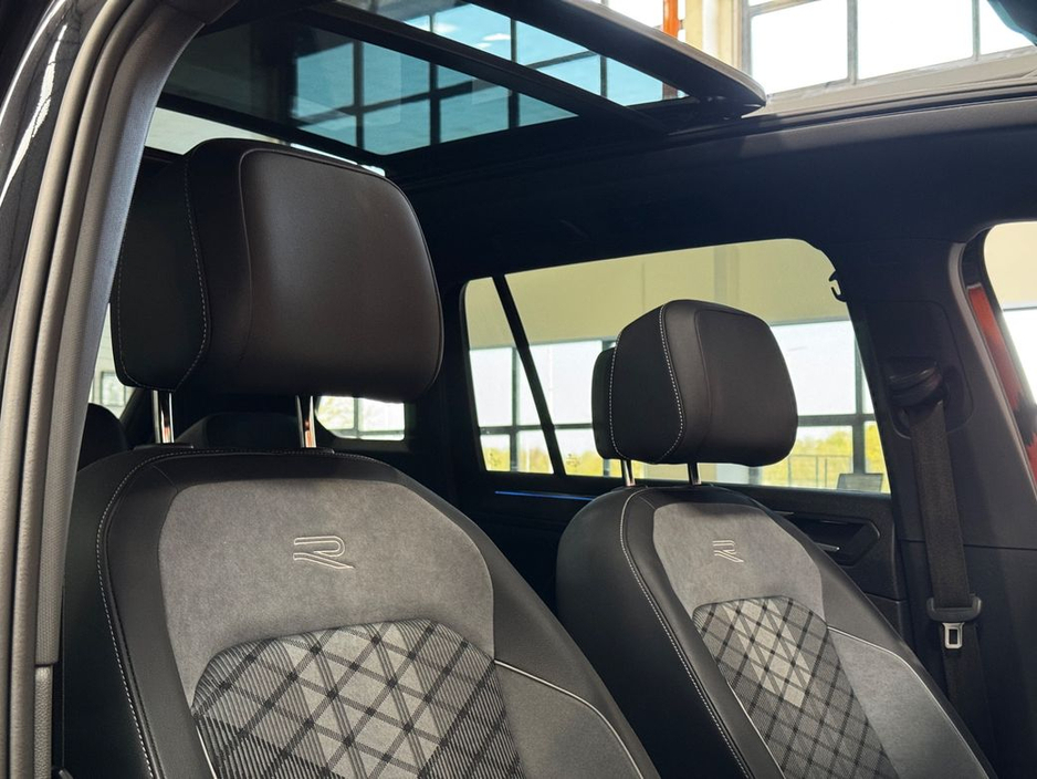 2024 Volkswagen Tiguan - image 19