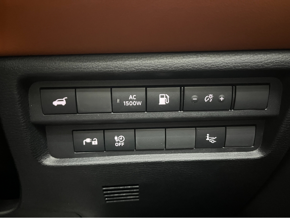 2024 Mitsubishi Outlander - image 16