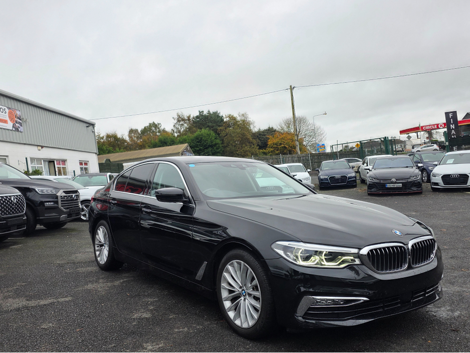 2017 BMW 5 Series 523D LUXURY - CARPLAY NAVIGATION EDITION FULL LEATHER ELECTRIC HEATED SEATS - 360 REVERCE CAMERA - PRIVACY GLASS €24,950