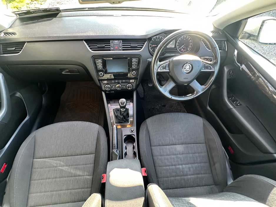 2015 Skoda Octavia - image 7