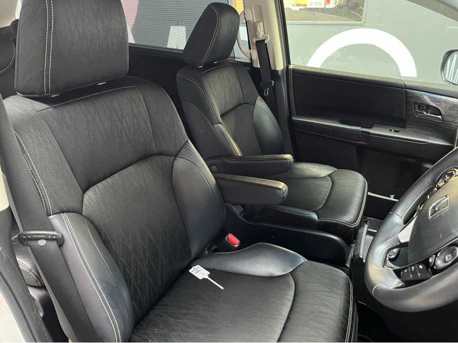 2017 Honda Odyssey €21950 2017 HONDA ODYSSEY 7 SEATER AUTOMATIC HYBRID ABSOLUTE SENSING  2.0 AUTOMATIC / ELECTRIC SEATS / REVERSE CAMERA / CRUISE CONTROL / AUTOMATIC DOORS €21,950