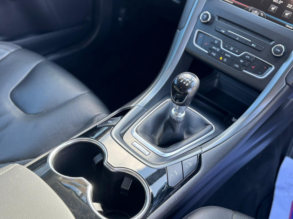 2016 Ford Mondeo - image 21