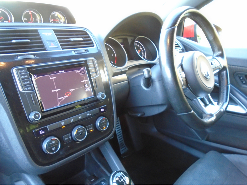 2017 Volkswagen Scirocco - image 24