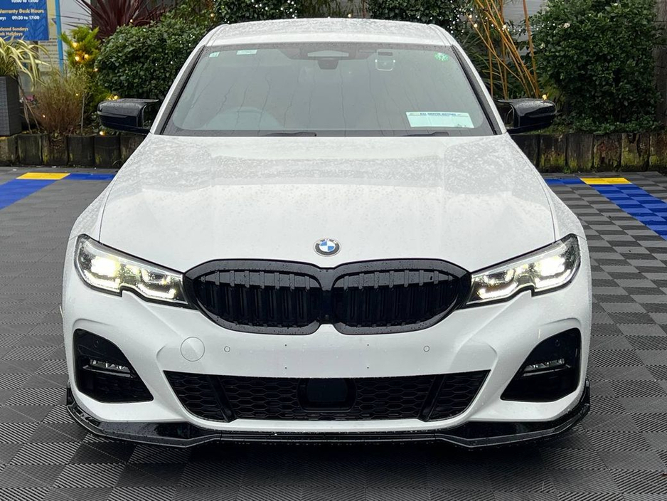 2020 BMW 3 Series 330e M-SPORT COMPETITION 2.0 HYBRID // MASSIVE SPEC // VERY LOW MILEAGE // LEATHER M-SPORT INTERIOR €34,950