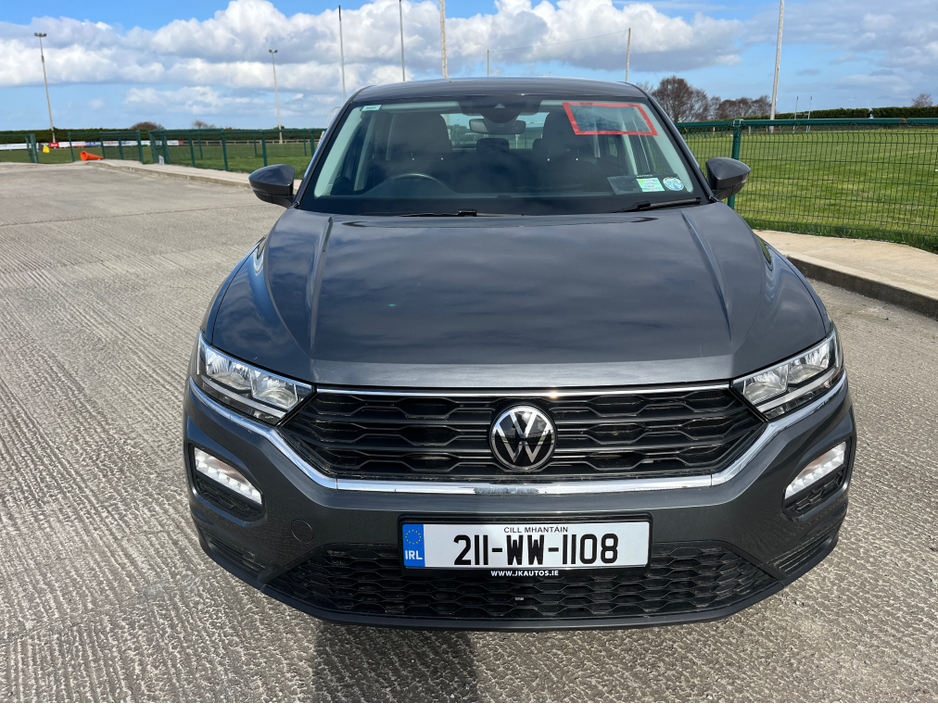 2021 Volkswagen T-Roc - image 5