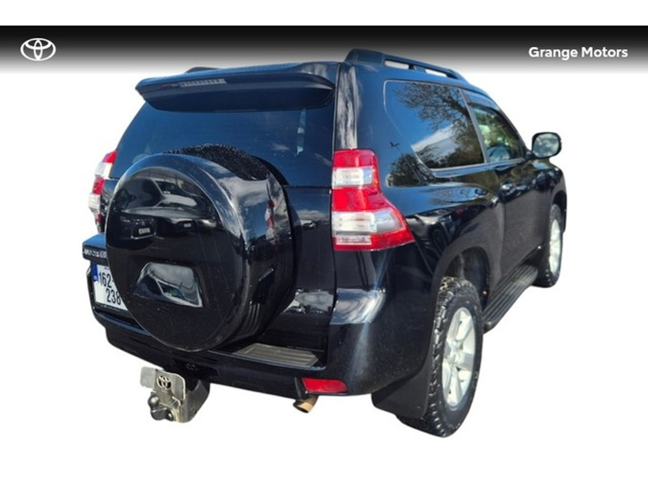 2016 Toyota Landcruiser - image 2